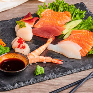 18. Sashimi m/ponzosaus 20 skiver