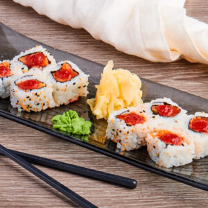 22. Spicy laks maki